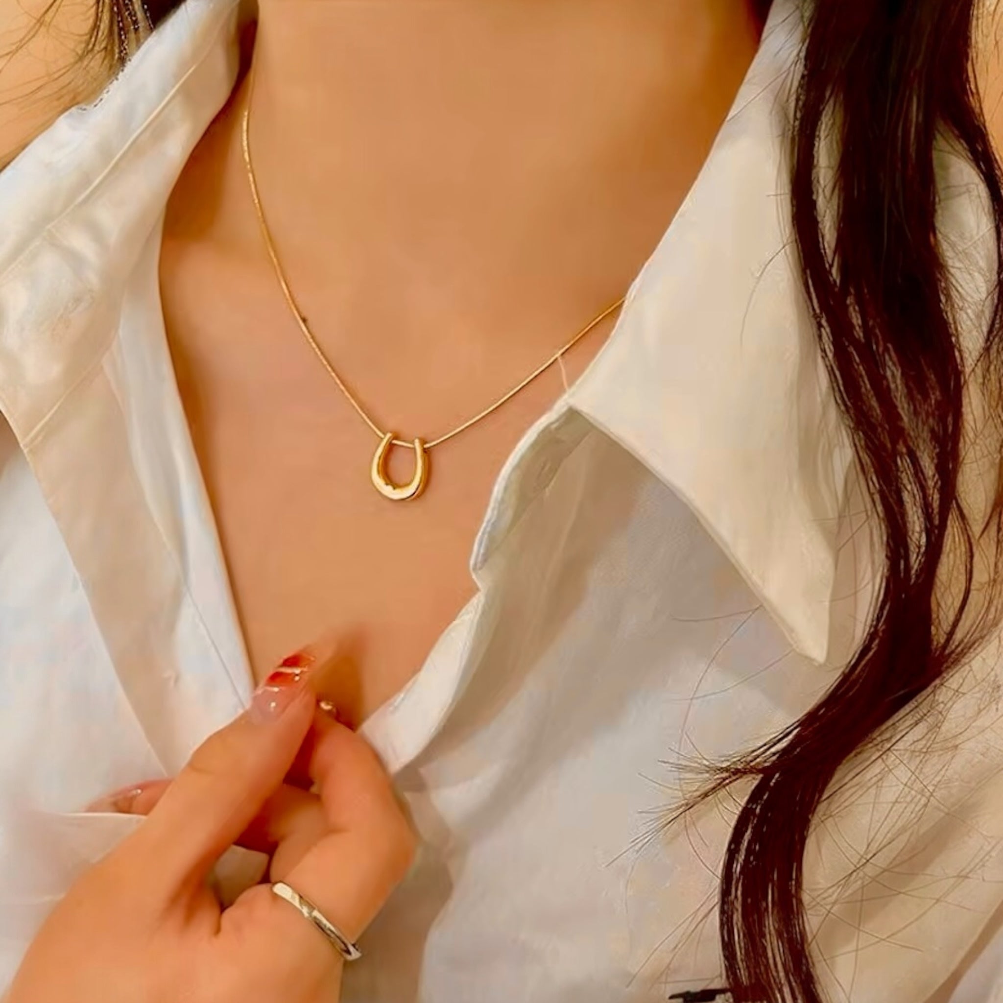 Lavish Giftz Kiara U-shaped Pendant Necklace