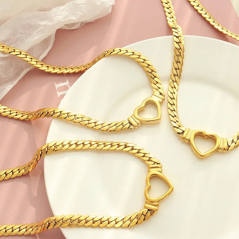 Lavish Giftz Cordelia Heart Charm Pendant Necklace