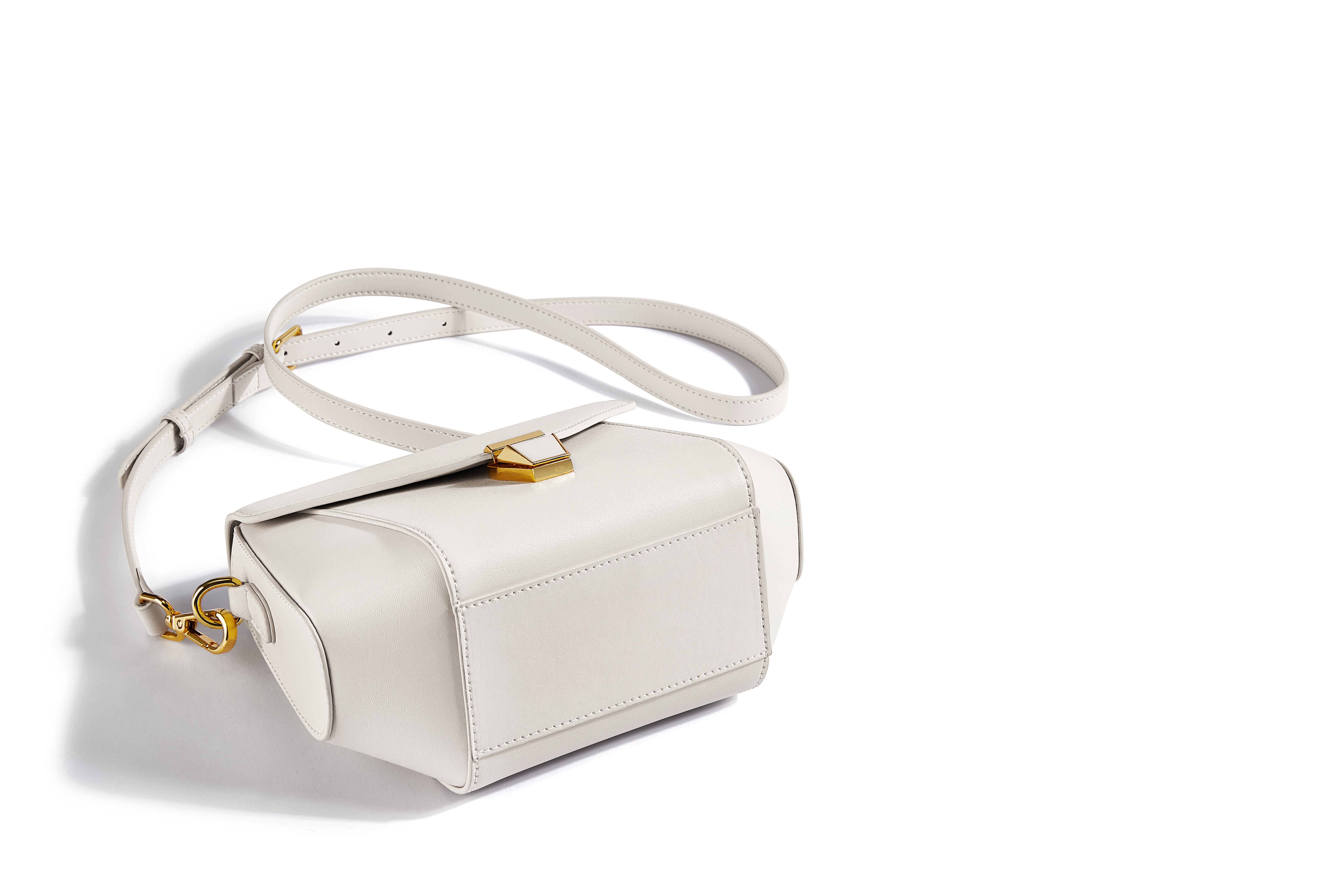 Lavish Giftz White Sophisticated Shoulder Bag with Dual Style Straps