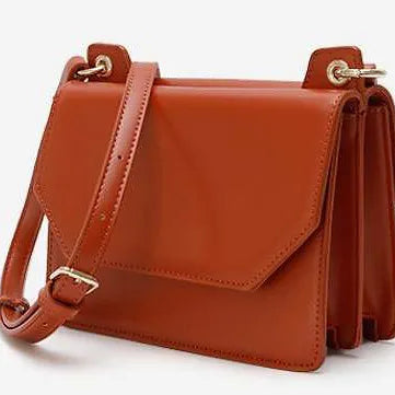 Dual Flap Closure Elegant Shoulder Bag