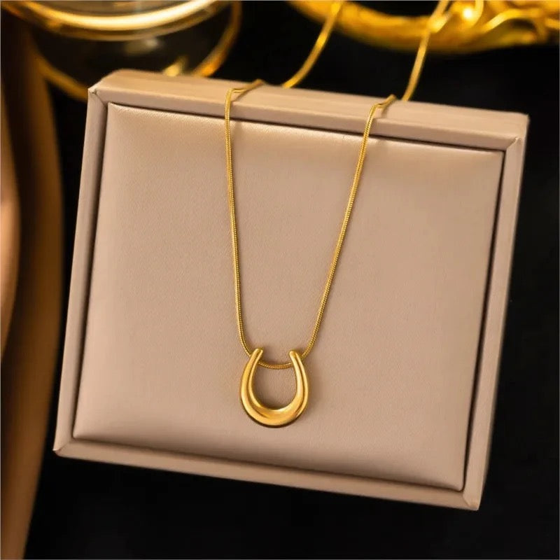 Lavish Giftz Kiara U-shaped Pendant Necklace
