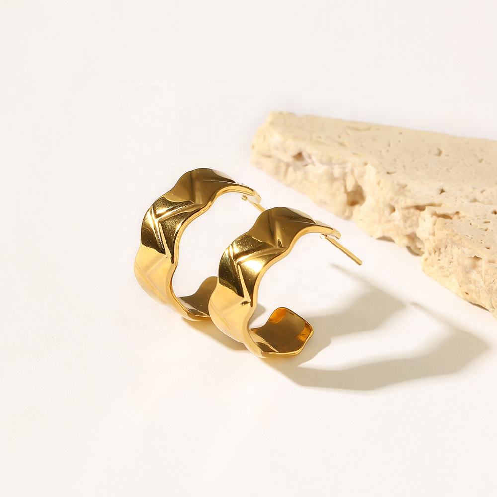 Lavish Giftz Kiara Hoop Earrings