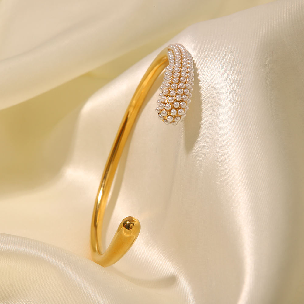 Freshwater Pearl Inlaid Open Bangle